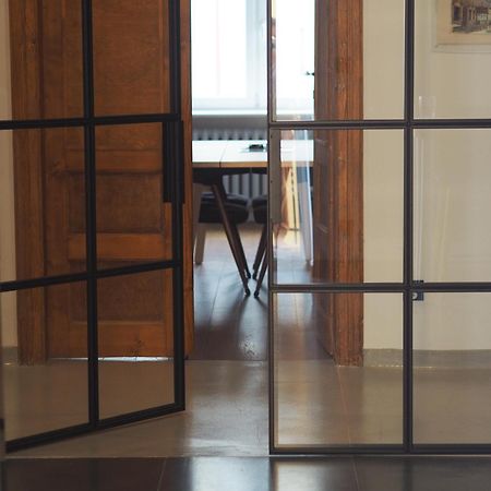 Designer Apartment 110M2 With King Size Beds & Equipped Kitchen Cracóvia Exterior foto