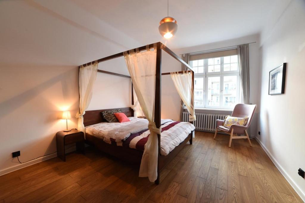 Designer Apartment 110M2 With King Size Beds & Equipped Kitchen Cracóvia Exterior foto